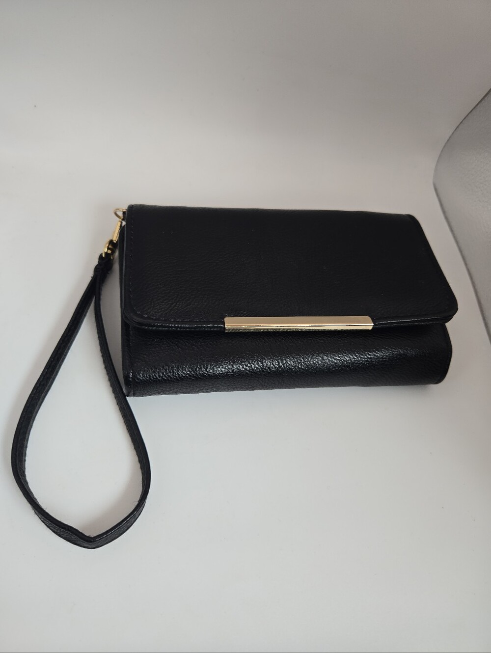 Black Faux Leather Wristlet Wallet Clutch Organizer Gold Tone Hardware